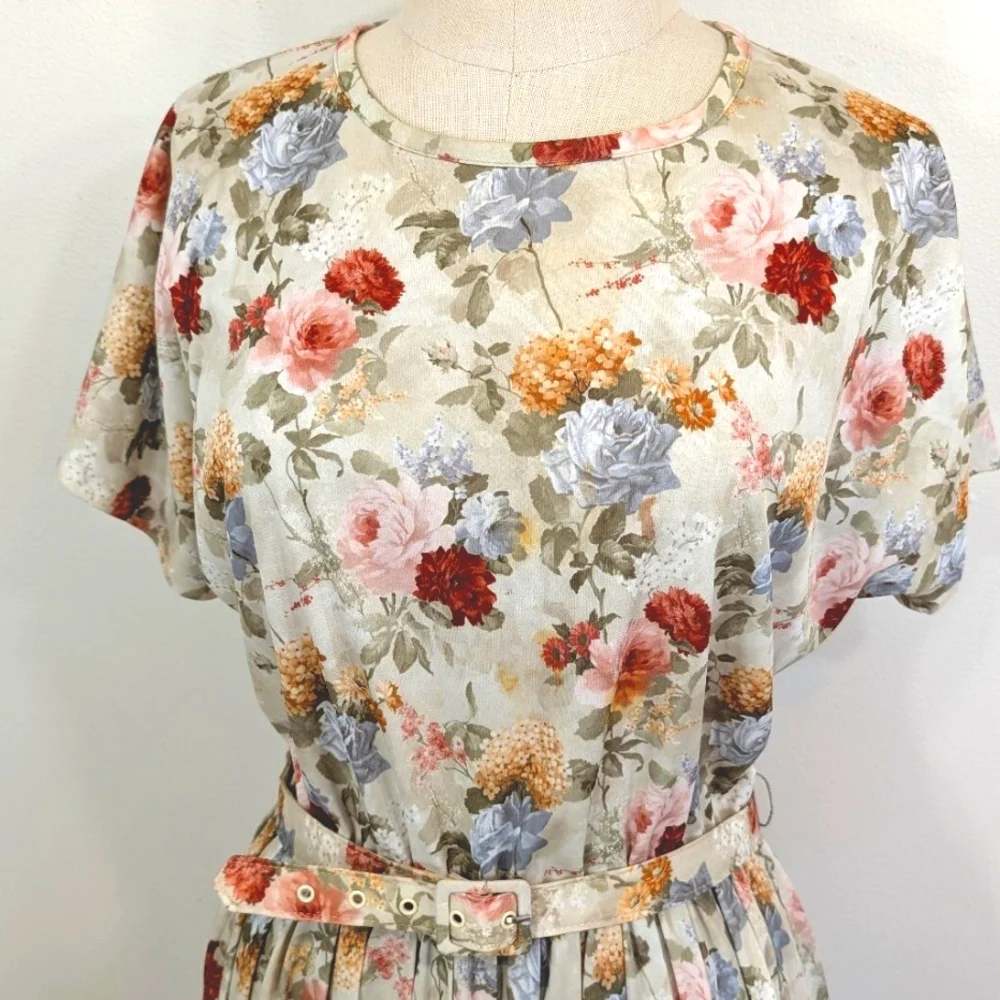 Vintage silky poly earthy floral, modest slip on day dress W matching belt. 12P